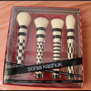 Make up brush set